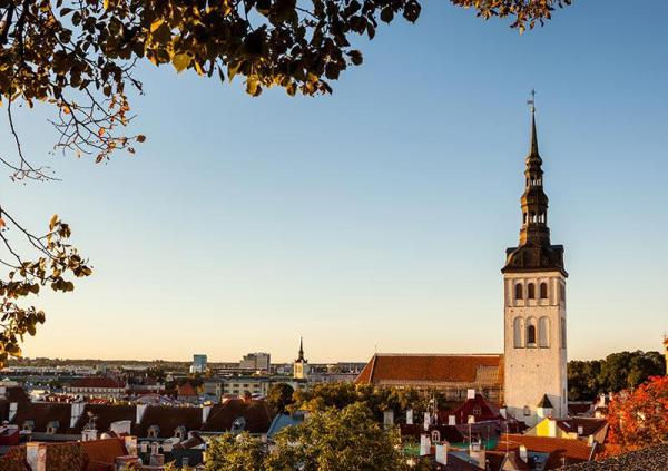 olafs-church-tower-tallinn-estonia.jpg
